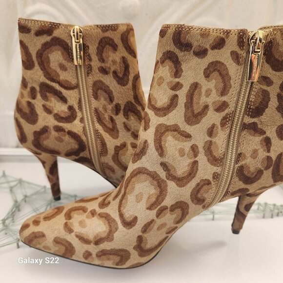 NEW Vince Camuto Ambind Bootie Calf Hair Leather. Size 6.5 - Picture 5 of 15
